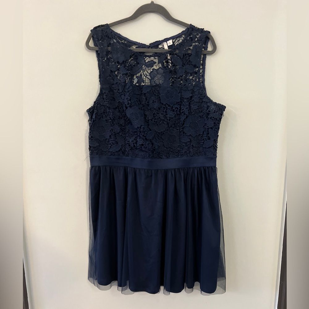 LC Lauren Conrad Navy Floral Lace XL Dress